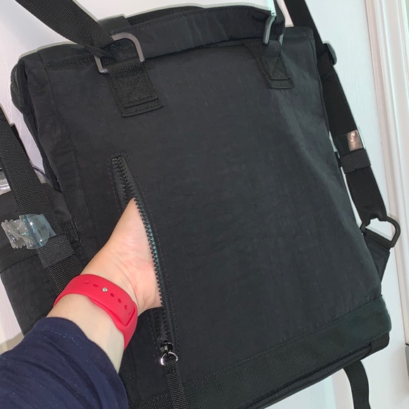 Tommy Bahama Square Nylon Backpack + Free Water Bottle! - Picture 14 of 17